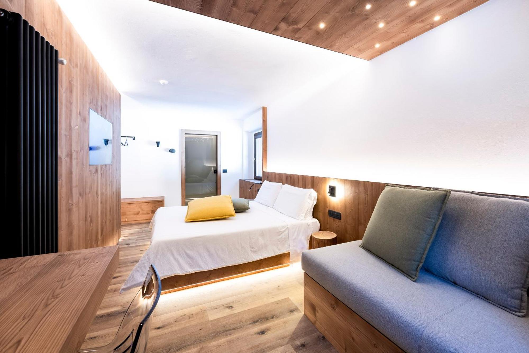 Miralago Hotel